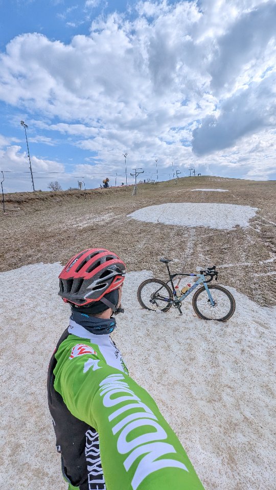 Klasycznie jak co roku 🥶🥶🥶
#ciepłojużbyło #sralpe #wakemeupinjuly