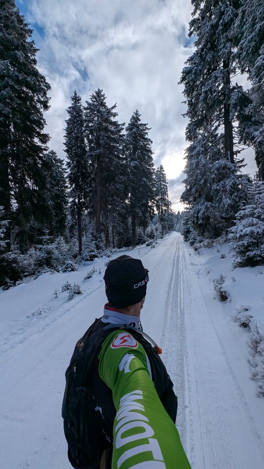 Uwaga- na końcu filmu jest BÓBR :D Roleczka z ferii do instagramowego pamiętniczka :)

#ferie #stronieśląskie #destnevorlickychhorach #biegówki #zima