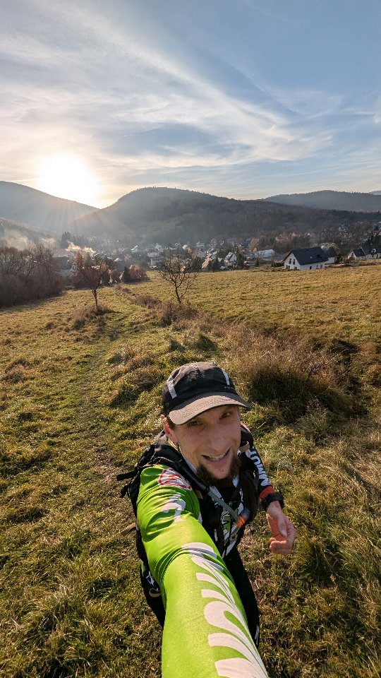Czy to był ostatni mój wyjazd w Beskidy w tym roku kiedy nie było śniegu? Być może...Nawet chciało by się napisać "oby". Czas smarować skitoury i żeby tylko ta zima wreszcie dopisała. 

#beskidy #muńcuł #beskidzywiecki #mladahora #rajcza #bieganie #run #running #mountainrunning #skyrunning #mountains #góry  #motivation #inspiration #wgorachjestwszystkocokocham #beskidomaniacy #beskidytakiesą #lovebeskidy #jesienwgorach